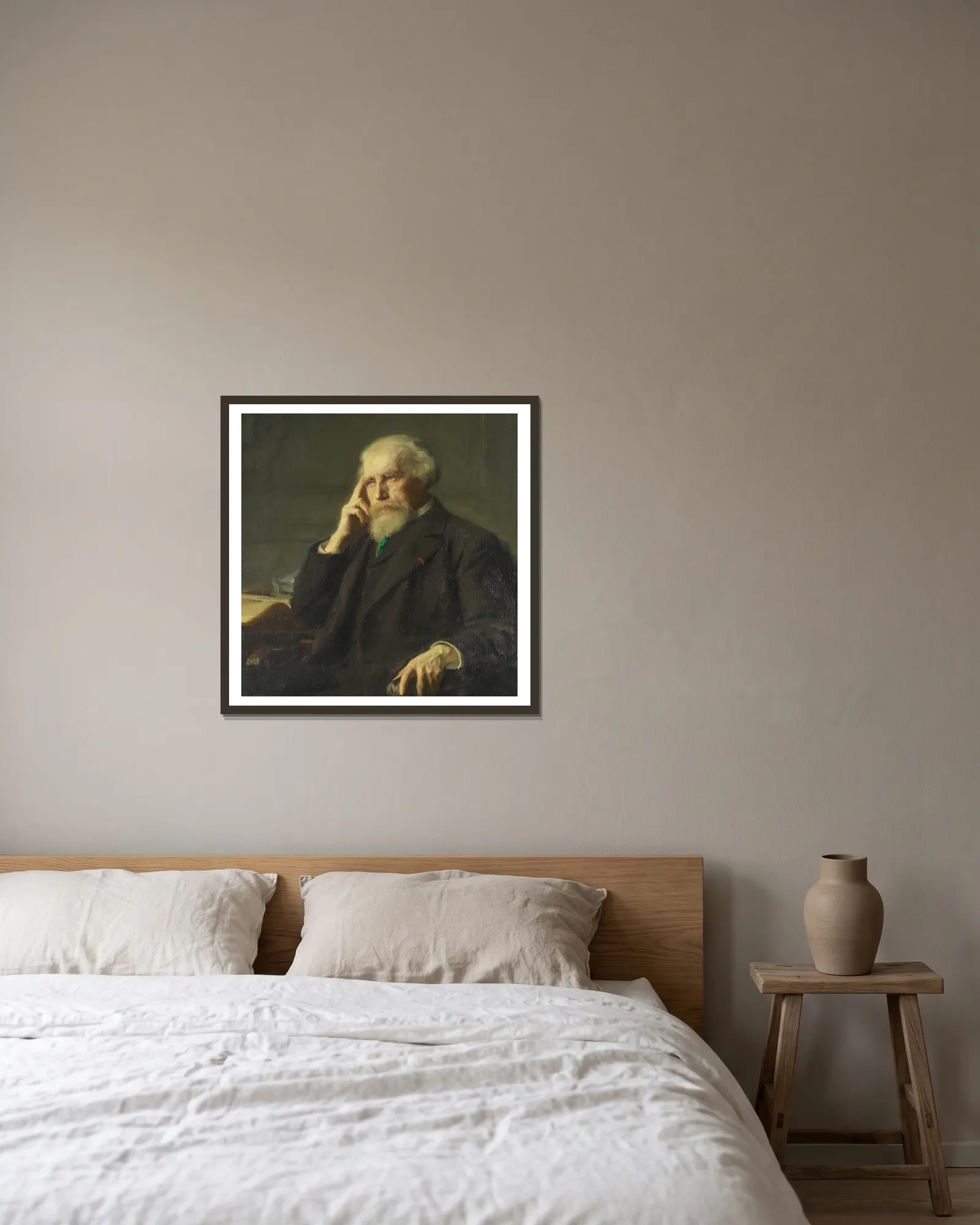 Albert Mérat (1840-1909) av Bernhard Österman inramad på en vägg