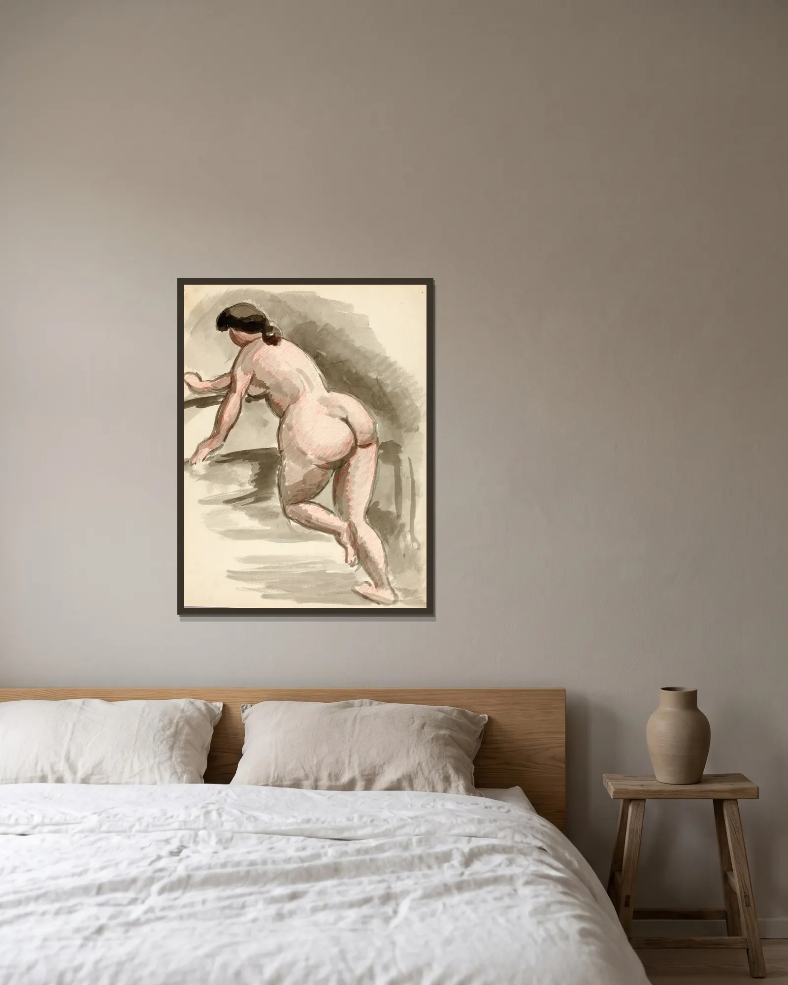 Female Nude Leaning on Left Knee av Carl Newman inramad på en vägg