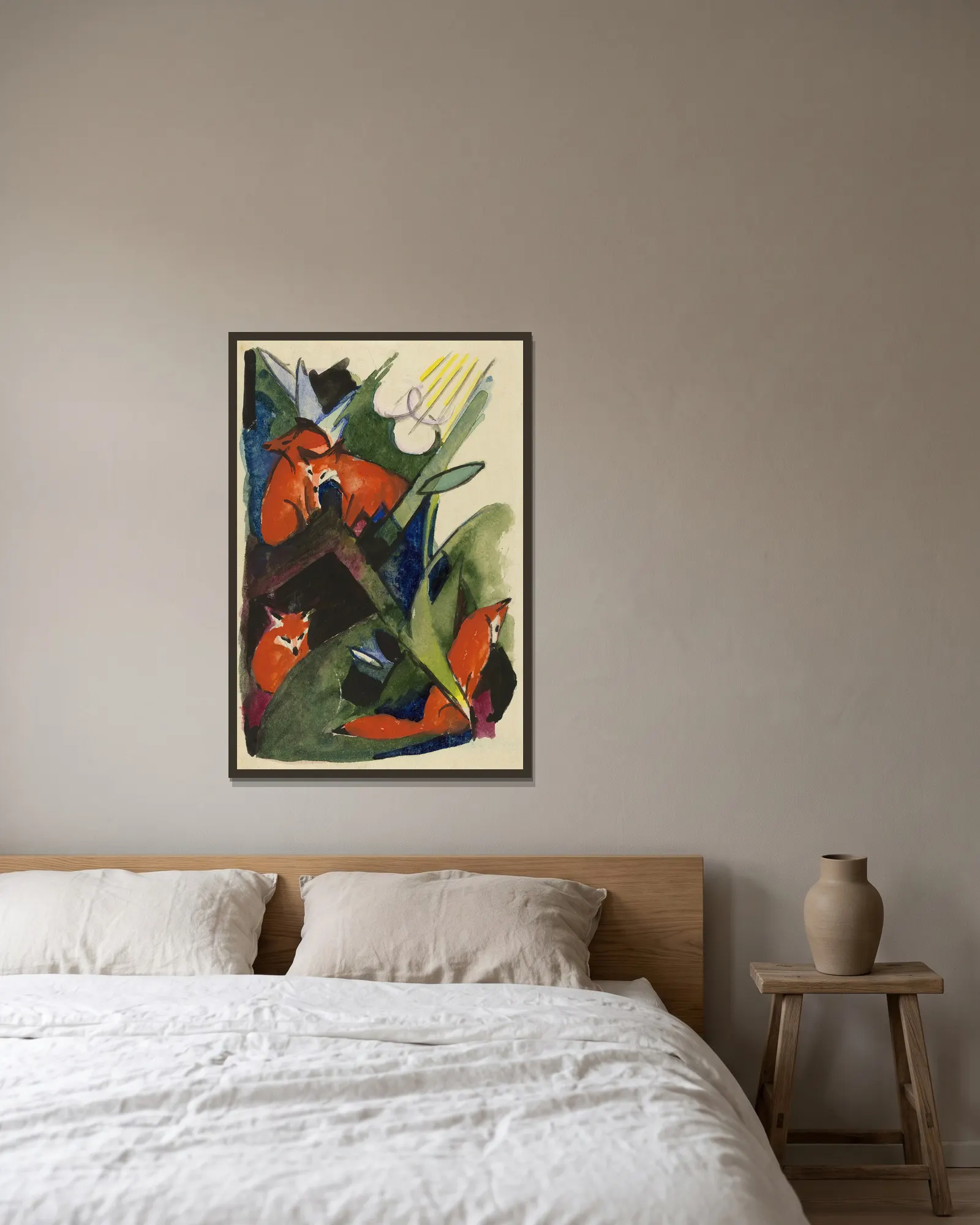 Four foxes av Franz Marc inramad på en vägg