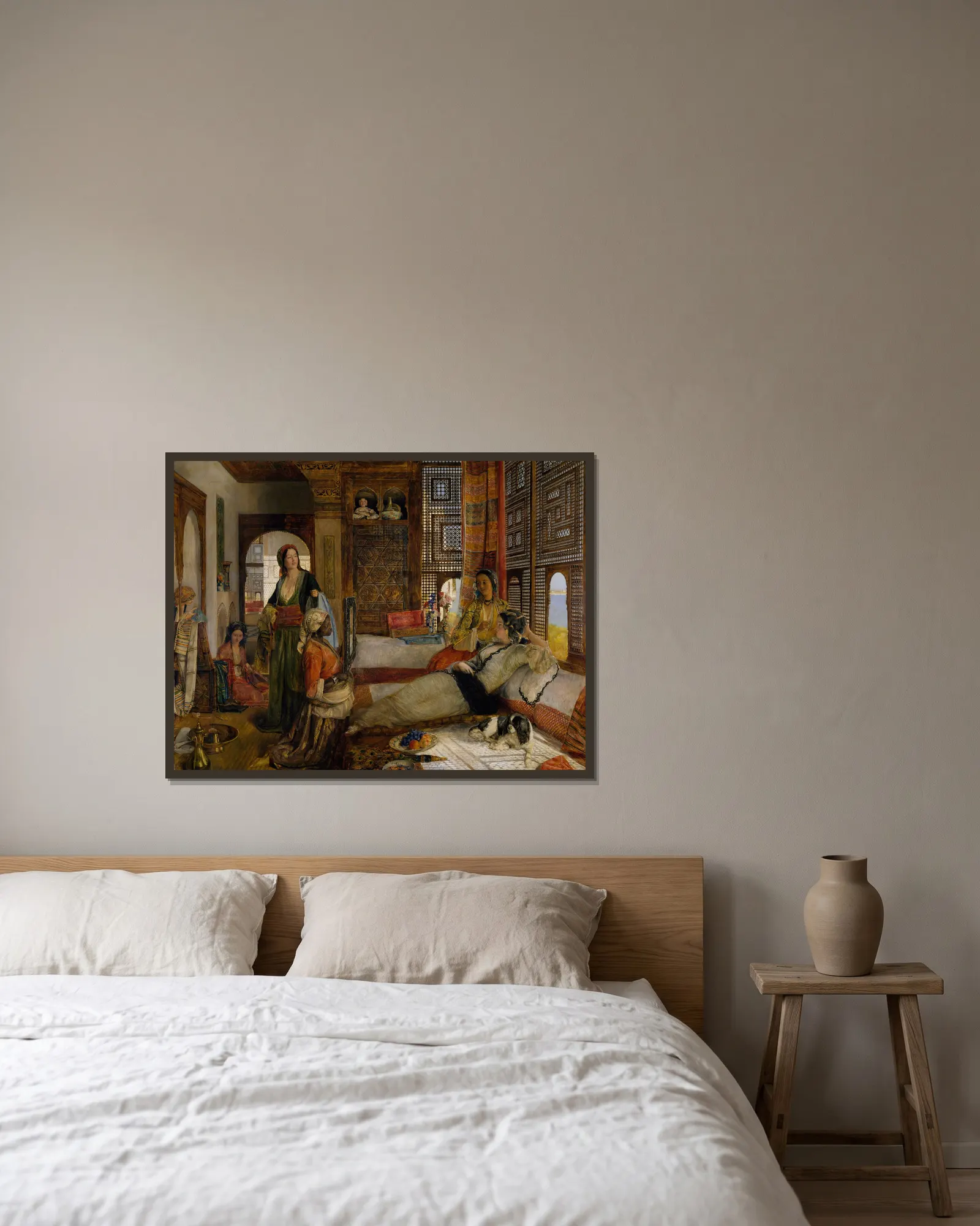 The Harem av John Frederick Lewis inramad på en vägg
