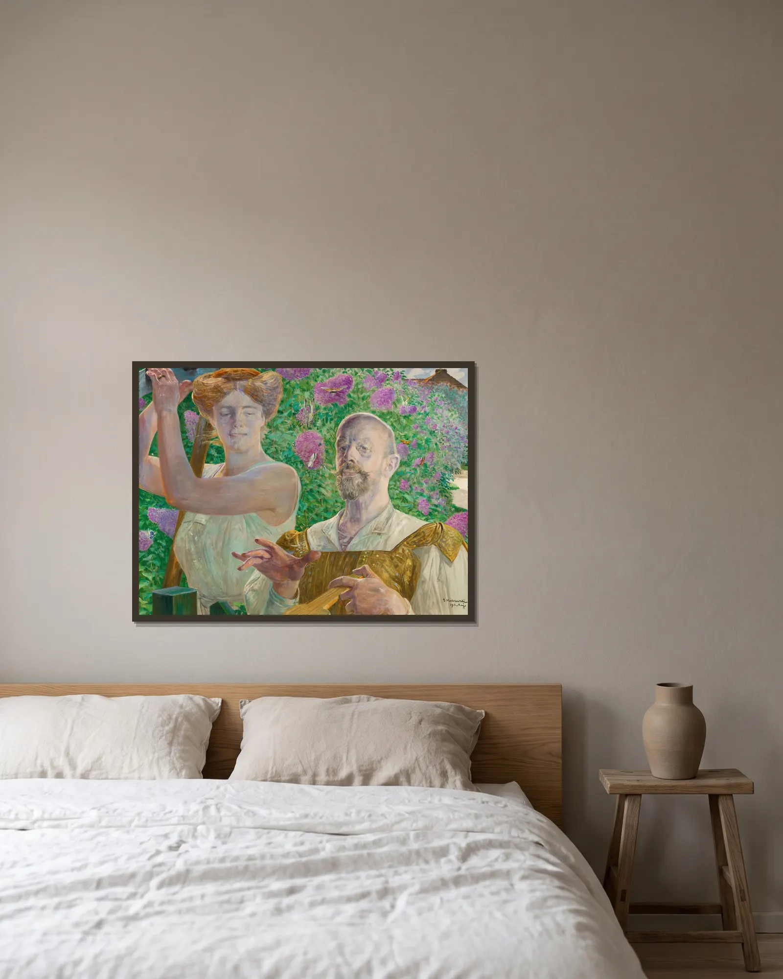 Self-portrait with muse and buddleia av Jacek Malczewski inramad på en vägg