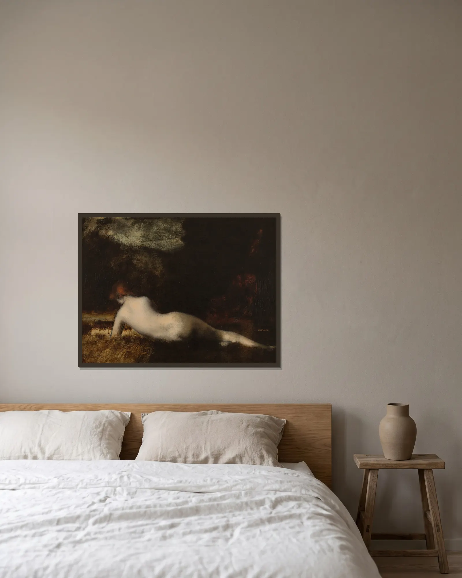 Nymphe couchée av Jean-Jacques Henner inramad på en vägg