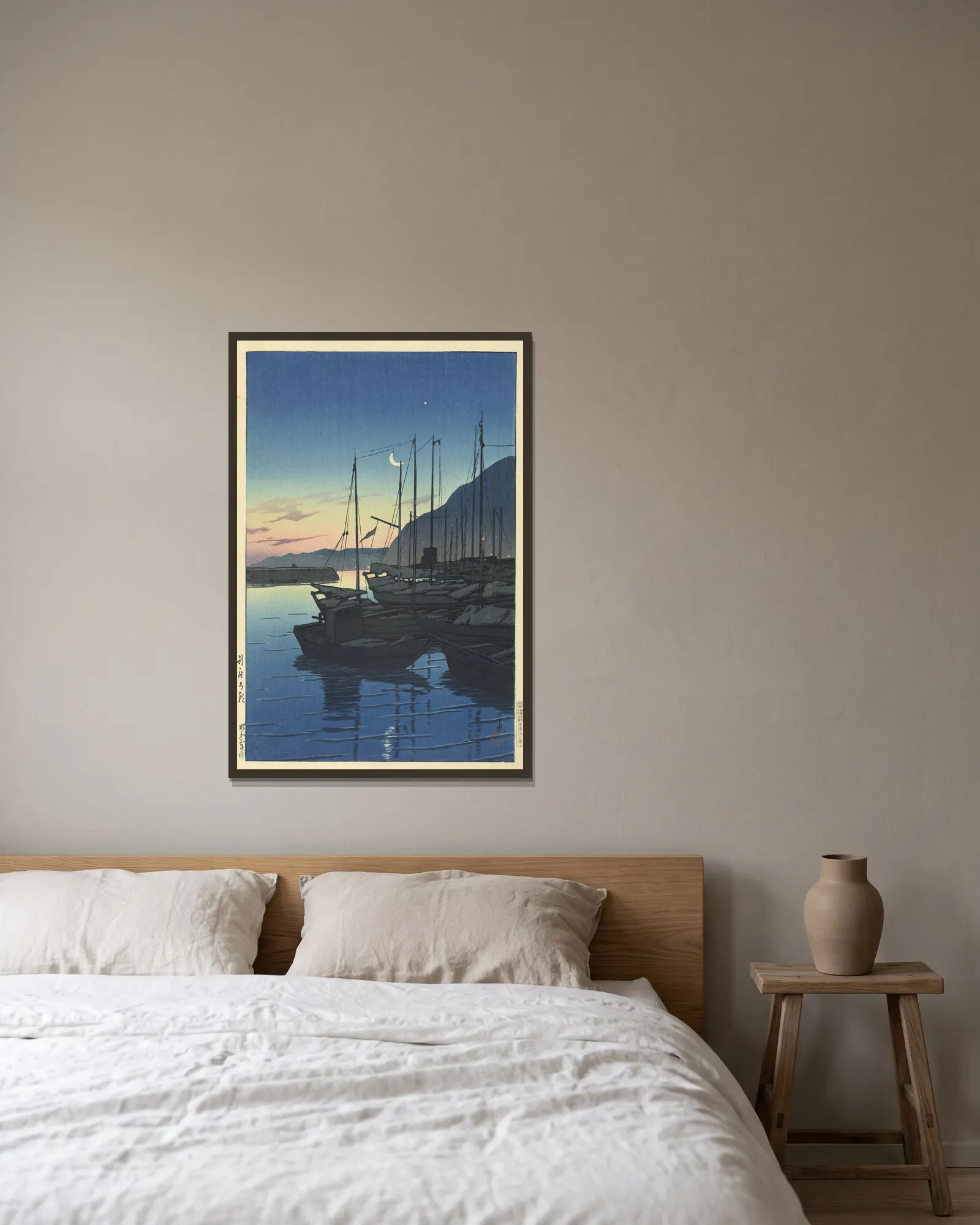 Beppu no asa (Dawn at Beppu) av Kawase Hasui inramad på en vägg