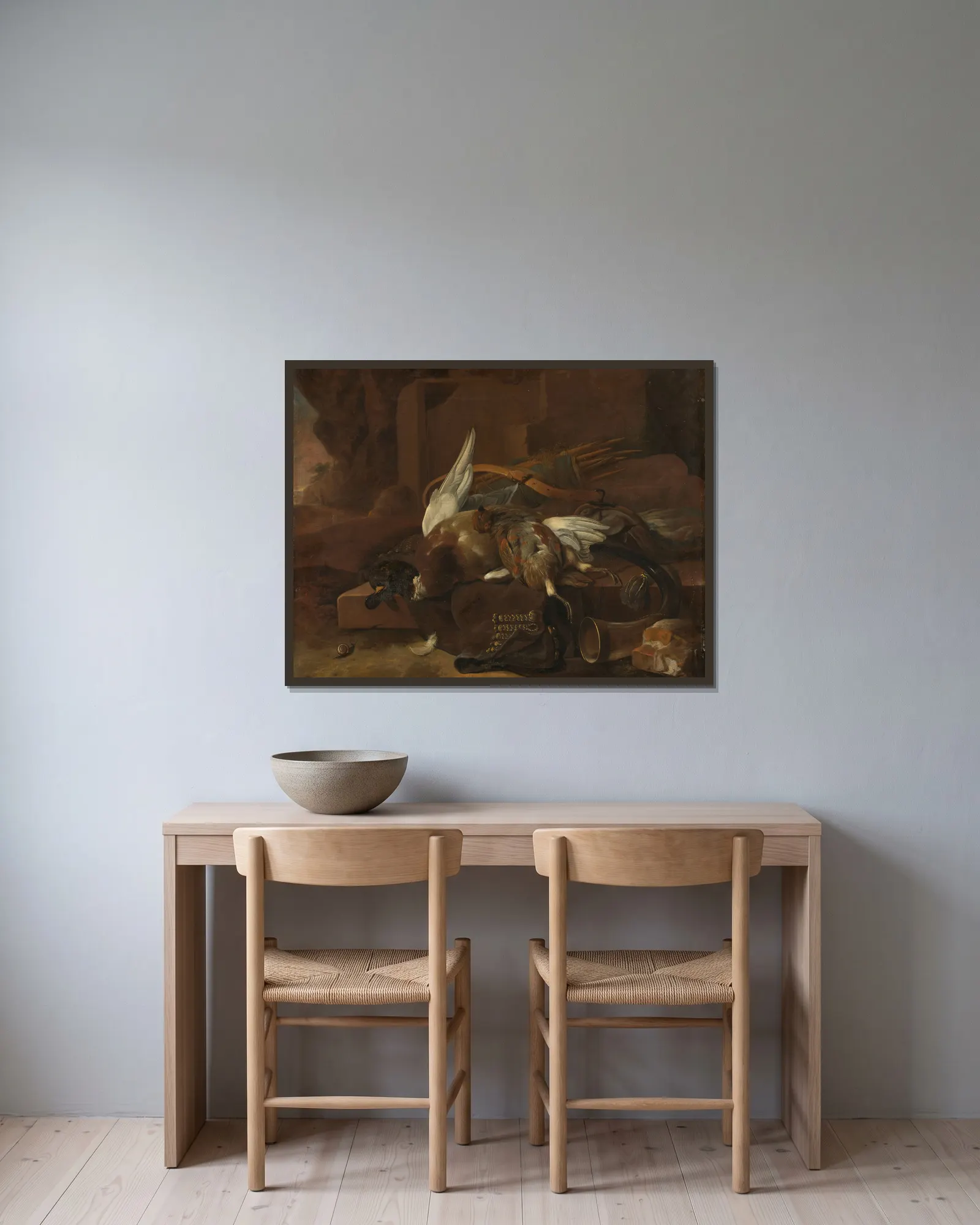 A Hunter’s Bag av Melchior d'Hondecoeter inramad på en vägg
