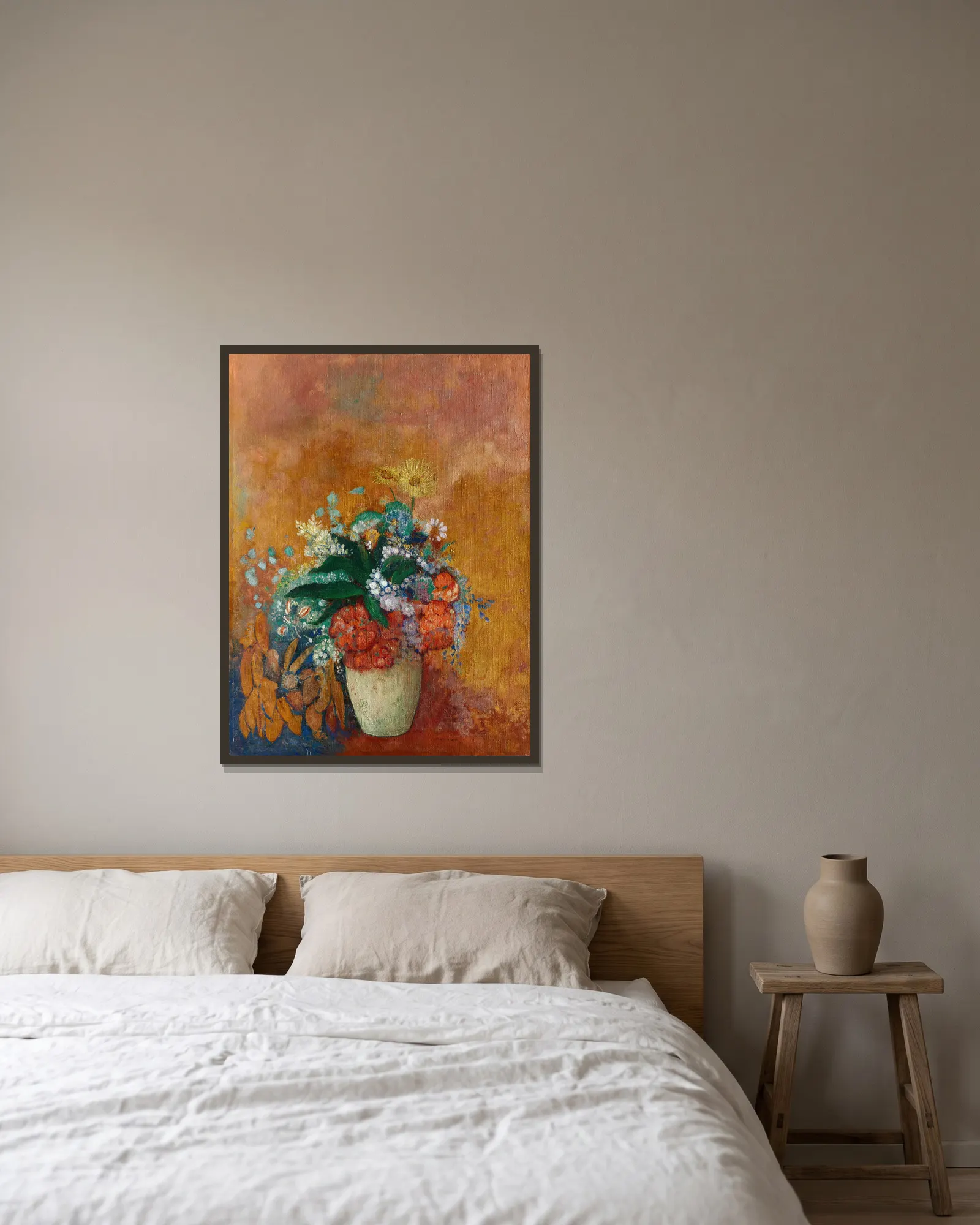 Vase of Flowers av Odilon Redon inramad på en vägg