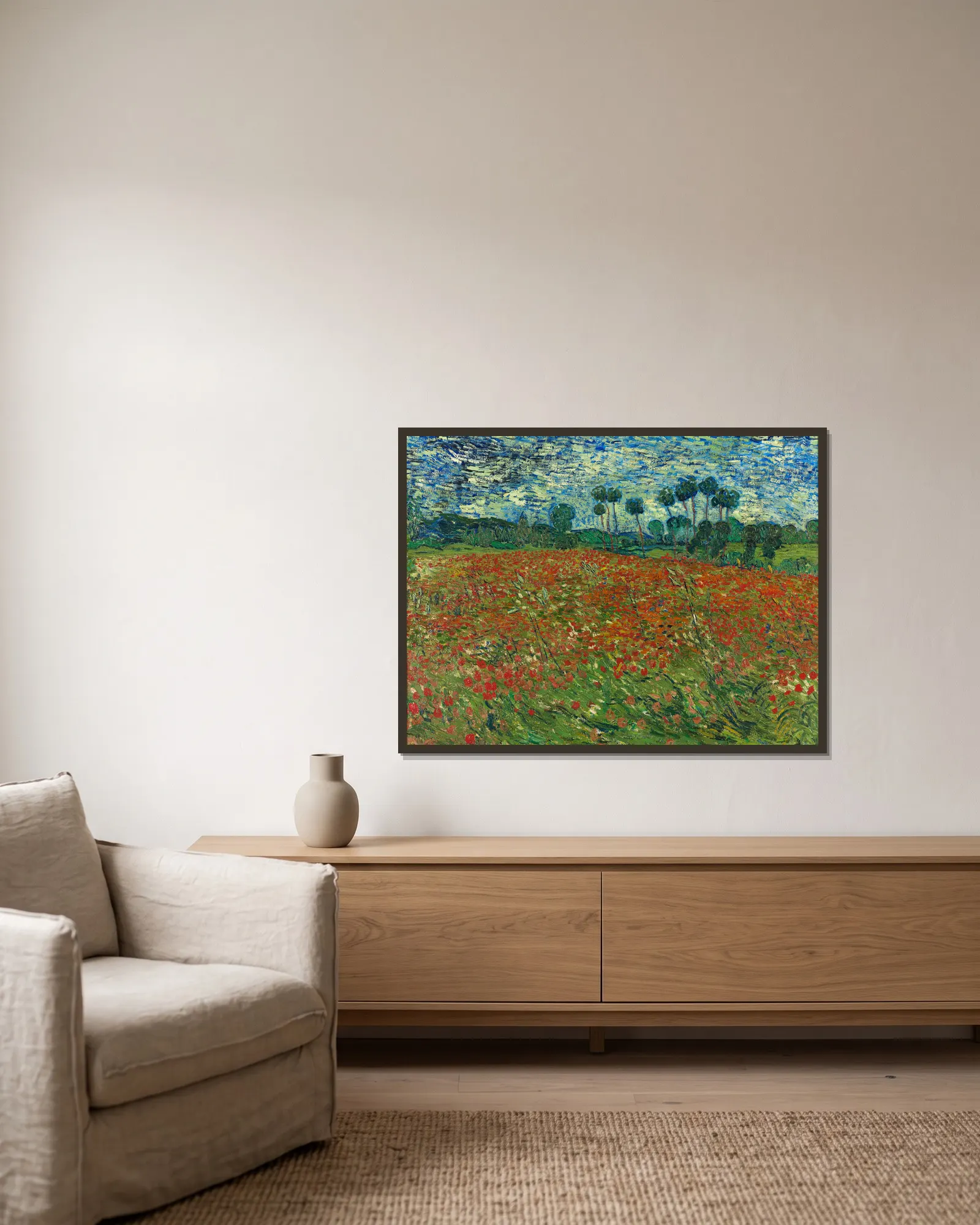 Poppy field av Vincent van Gogh inramad på en vägg