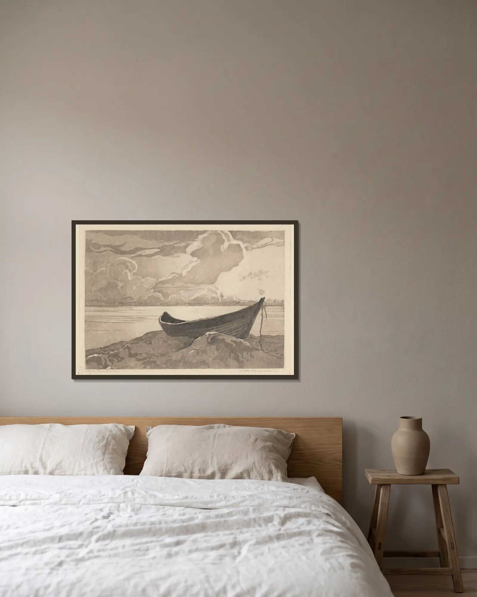 Lonely Boat (Jastarnia) av Zofia Stankiewicz inramad på en vägg